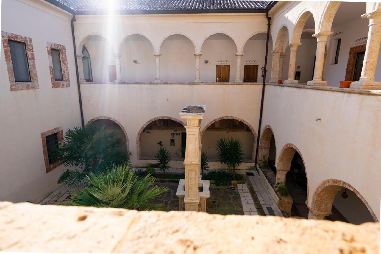 Convento Di Stignano Hotell Rignano Garganico Exteriör bild